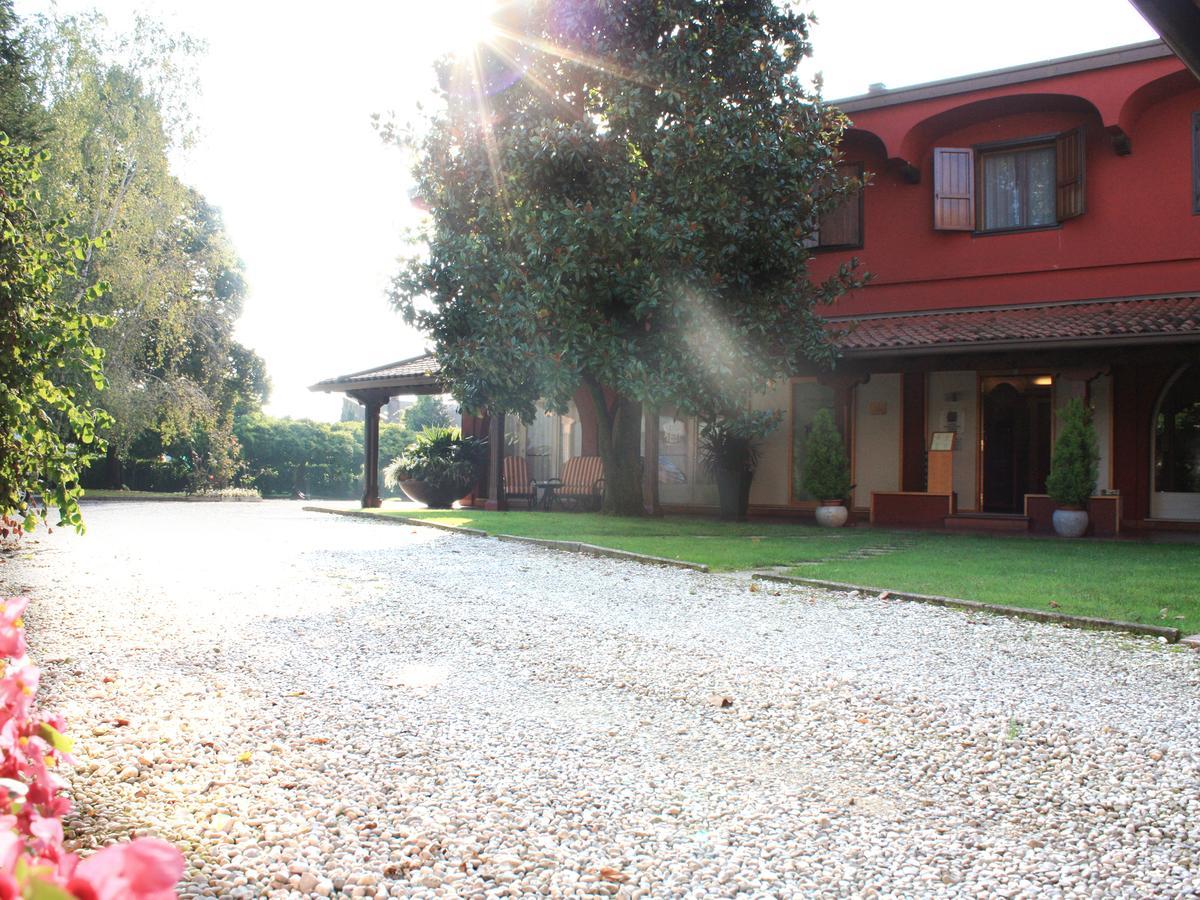 Hotel La Primula San Quirino Екстериор снимка