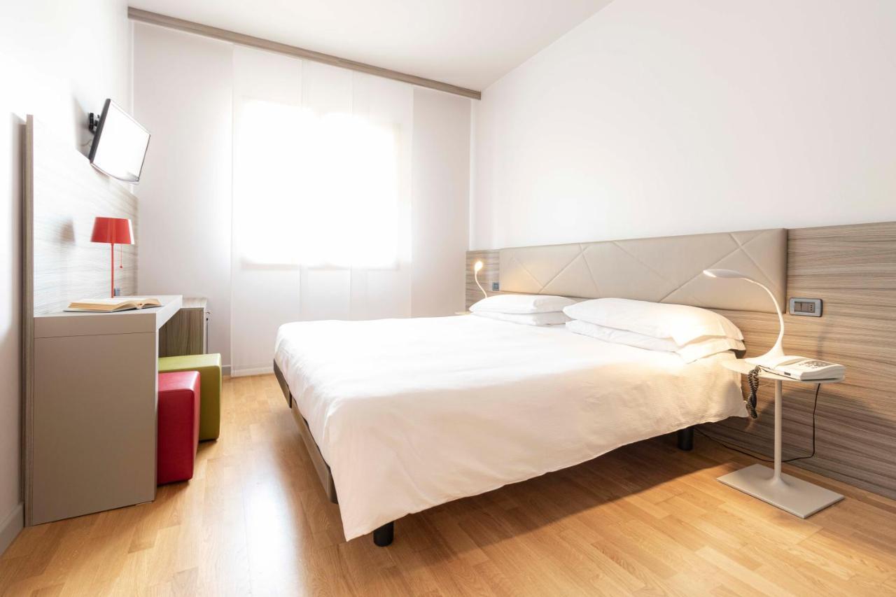 Hotel La Primula San Quirino Екстериор снимка